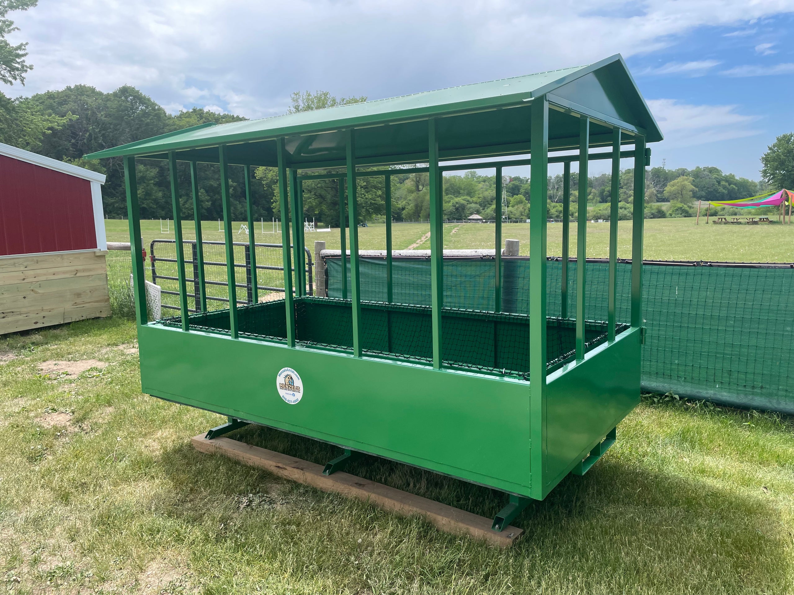 Square bale deals slow feeder